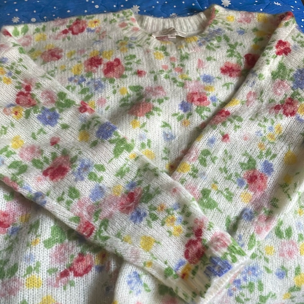 Size Medium gently worn Sézane sweater. Non-smoking home. Multi-floral pullover.